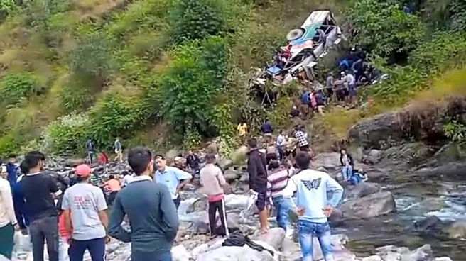 Uttarakhand: 7 killed, 11 injured as bus plunges into gorge