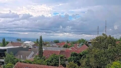 IMD issues yellow thunderstorm warning across Karnataka until April 4