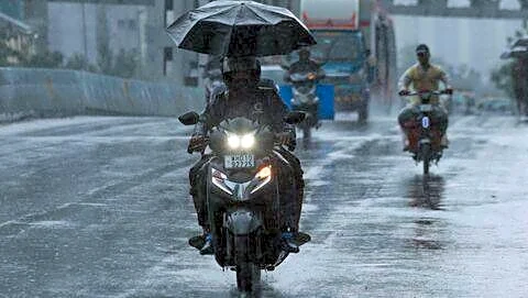 Western Disturbance causes heavy April rain in Maharashtra, Mumbai spared