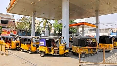 Hyderabad LPG shortage pushes auto, cab fares 30% to 50%