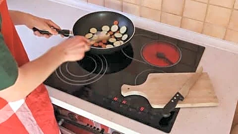 India accelerates electric cooking push amid West Asia LPG concerns