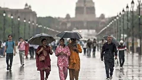 Western disturbance brings rain to Delhi-NCR, IMD issues yellow alert