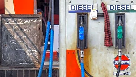 Indian fuel prices unchanged despite oil dip after U.S.-Iran ceasefire