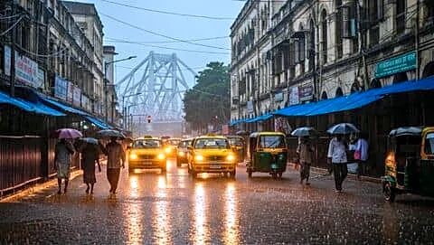Kolkata storms ease, Alipore Meteorological Department forecasts minimum temperature 21.3°C