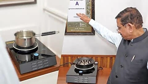 Pralhad Joshi urges flame-mimicking electric stoves amid India's LPG shortages