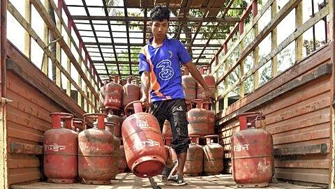 India ensures household fuel supply amid shaky West Asia supplies