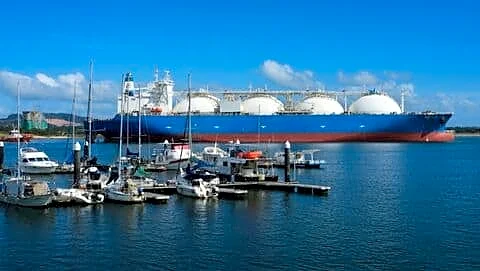 India assures no fuel shortages and gives 10% LPG boost