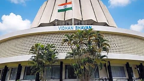 Man enters Maharashtra Assembly using forged pass during budget session