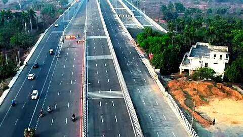 Mandola village land dispute blocks Delhi Dehradun Expressway exit ramp