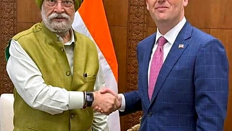 Sergio Gor and Hardeep Singh Puri discuss US energy imports