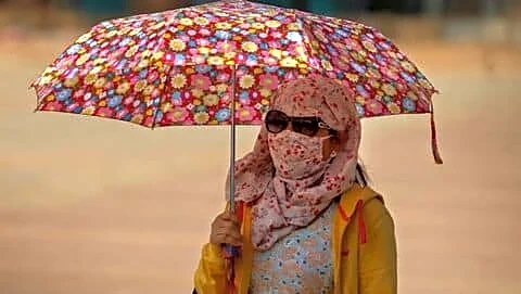 Karnataka swelters as Kalaburagi hits 45 Celsius, Bengaluru 35.8 Celsius