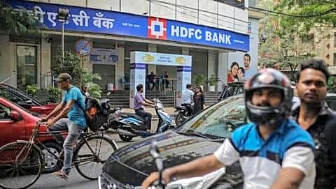 RBI keeps banks open including SBI HDFC ICICI April 18
