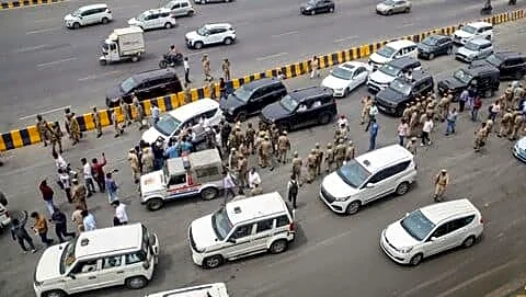 Gautam Buddha Nagar administration cancels licenses, fines 203 contractors ₹1.16cr