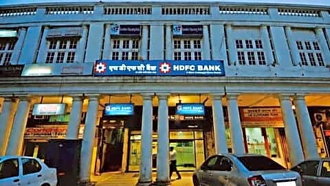 Week's bank closures affect Karnataka Tripura Tamil Nadu West Bengal