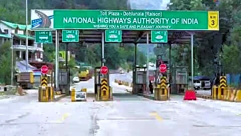 Lucknow Kanpur expressway cuts travel to 35-40 minutes, ₹275/415