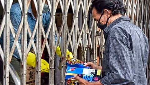 Election Commission prohibits liquor sales in West Bengal, Tamil Nadu