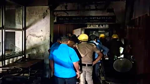 Anandalok Hospital fire in Salt Lake evacuates 70 patients safely