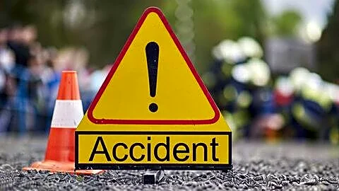 Five young people killed in head-on truck crash in Barwani