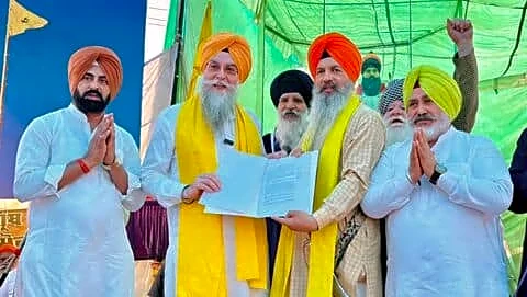 Gurjeet Singh Khalsa to end protest after anti-sacrilege law notified