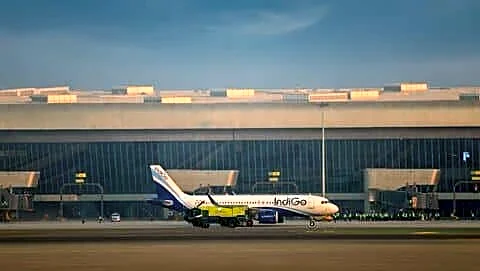 Navi Mumbai airport due late April 2026 faces transport problems