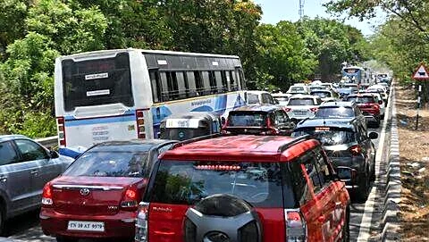 Chennai voters stranded by major bus shortage on election day