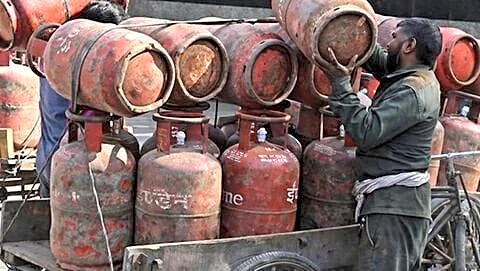 Delhi restaurants face LPG shortages despite government assurances of supply
