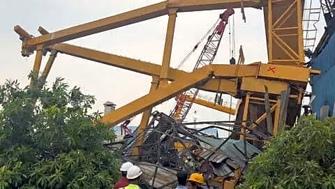 Mahalingapuram prefab factory crane collapse kills 5, injures 12
