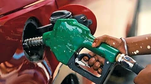 Press Information Bureau denies ₹10 to ₹12.5 fuel hike order