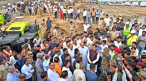 Bargi Dam boat capsized, Mahesh Patel admits lapses, 11 dead