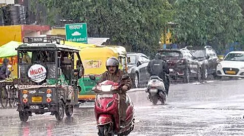 Delhi cools after thunderstorms as IMD issues yellow alert