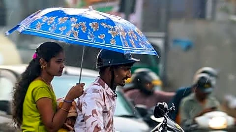 IMD issues red alert for storms, hail in Delhi NCR