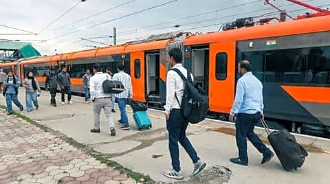 Vande Bharat Express Jammu-Srinagar ₹730 fares draw over 5,000 riders