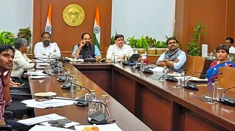 Telangana Minister N Uttam Kumar Reddy urges fast paddy procurement