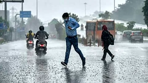 IMD forecasts rain, thunderstorms and gusty winds in Delhi-NCR today