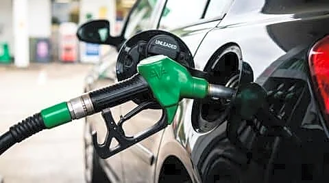 India's fuel prices unchanged on Thursday as authorities signal stability