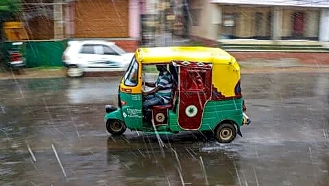 IMD warns 13 states face intense weather May 7-12