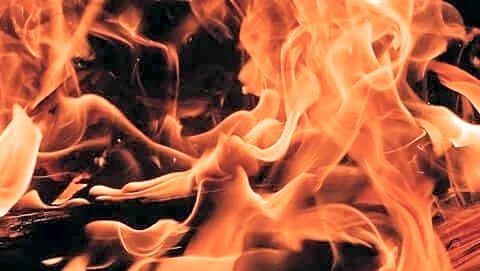 Thane West meter room fire at Sarika Apartment, no injuries
