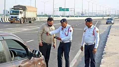 Delhi motorists settle eligible challans at Lok Adalat May 9