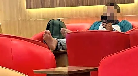 Vivek Shukla criticizes fellow Indian travelers at Bangkok airport lounge