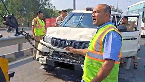 Haryana minister Krishan Lal Panwar injured in Panipat pile up
