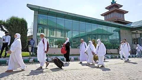 Luxury Haj packages rise as affluent pilgrims seek greater comfort
