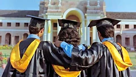 MEA urges Indian students abroad to register with local embassies