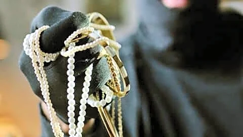 Tuljabhawani Temple in Maharashtra's Dharashiv holds 253kg gold 4,614kg silver