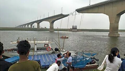 Vikramshila Setu partial collapse forces 161km detour in Bihar