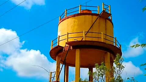 Uttar Pradesh woman climbs water tank over reported broken engagement