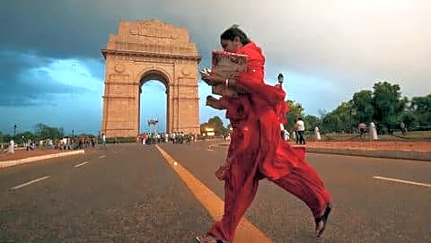 Dust storm and rain give Delhi-NCR brief relief from heat