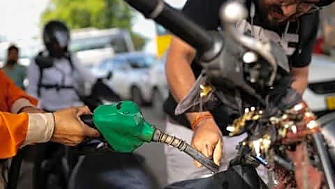 Kerala pumps limit diesel 200L and petrol ₹5,000 per person