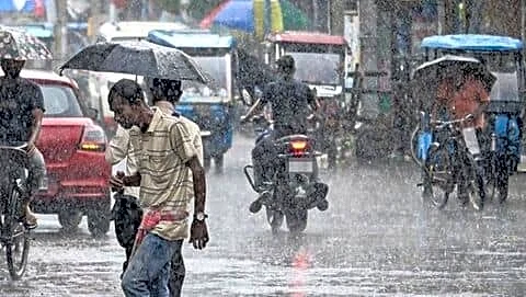Uttar Pradesh storm kills 11, cuts power and mobile networks