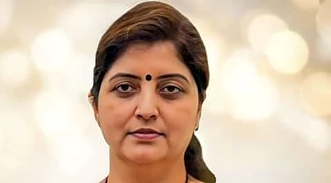 ED questions Rupali Chakankar in Ashok Kharat money laundering probe