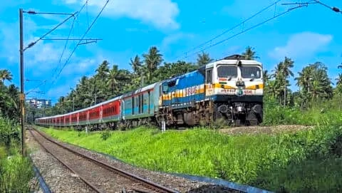 Thiruvananthapuram-Hazrat Nizamuddin Rajdhani is known for India's 528km nonstop